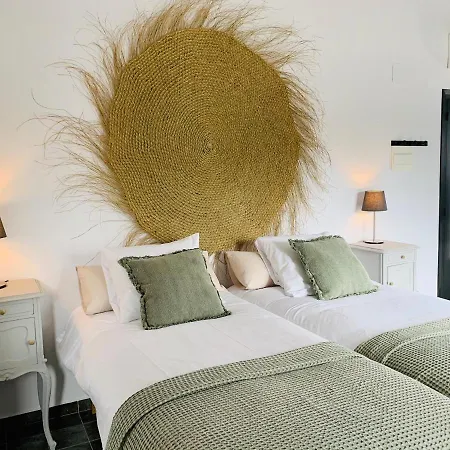 Bona Nit Bed & Breakfast