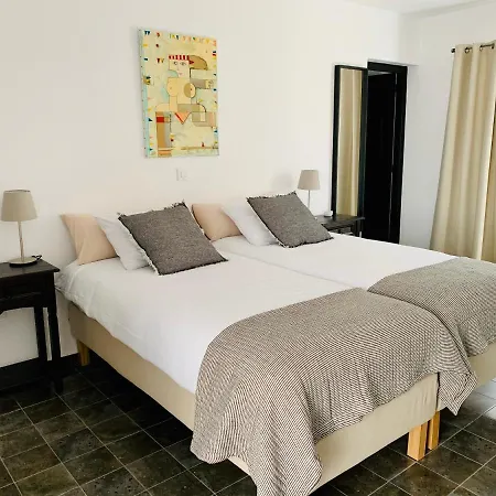 Bed & Breakfast Bona Nit 4*