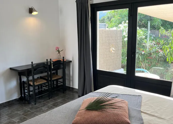 Bona Nit Bed & Breakfast