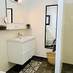 Bed and breakfast Bona Nit 3*